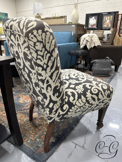 Cream & Grey Print Fabric Slipper Chair On Front Castors