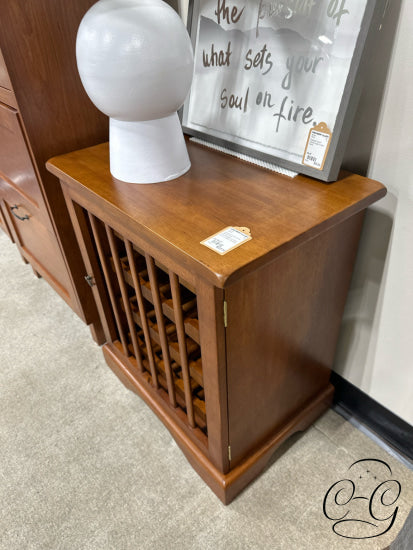 Hardwood Solids Wine Cabinet With Door/Storage For