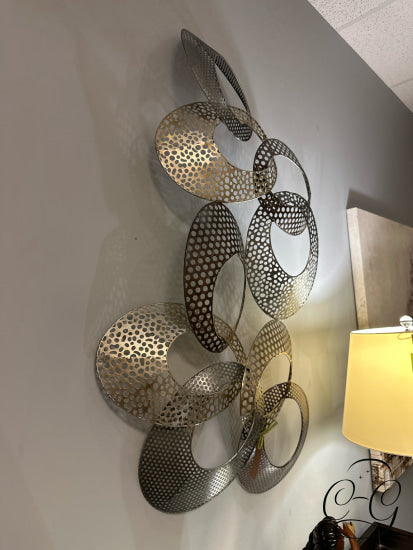 Interlocking Ovals Perforated Design Silver/Gold/Bronze Wall Decor