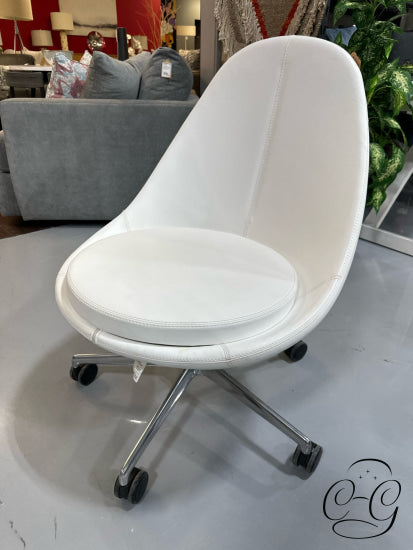 Keilhauer White Swivel Chair With Star Base Castors