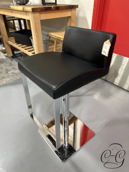 Low Back Black Vinyl Hydraulic Stool With Chrome Base 15x18x33’’ Adjustable Barstool