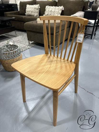 Shaker Style Solid/Veneered Oak Dining Chair With Spindle Design Back