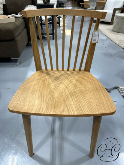 Shaker Style Solid/Veneered Oak Dining Chair With Spindle Design Back